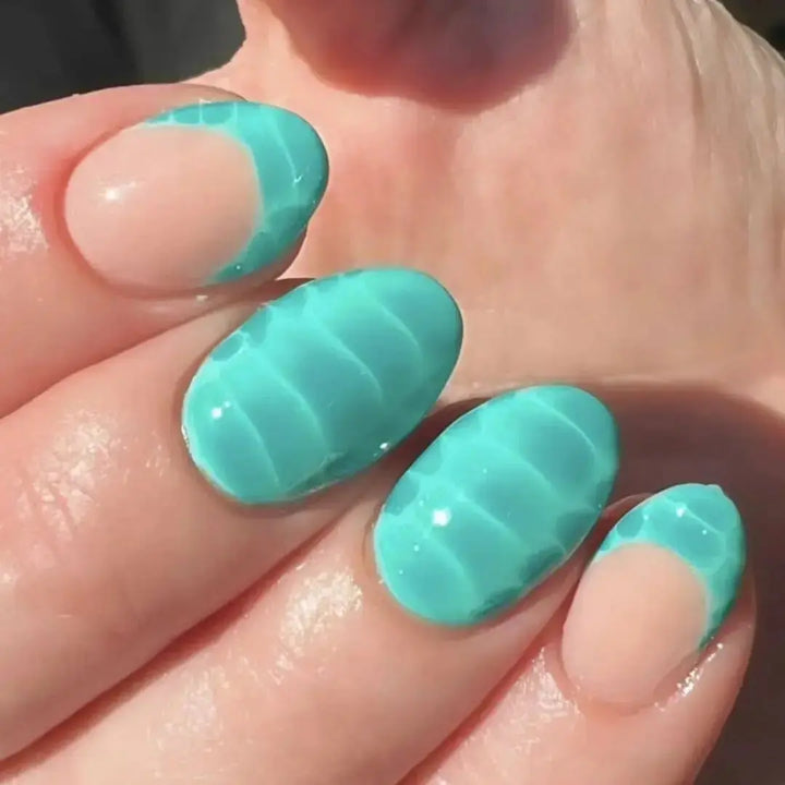 Urban Graffiti Blooming Gel Polish 15ml   Naio Nails