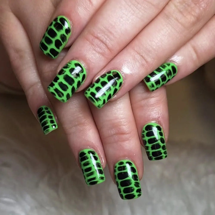 Toxic Waste - UGGP-A0054 Urban Graffiti Gel Polish 15ml   Naio Nails