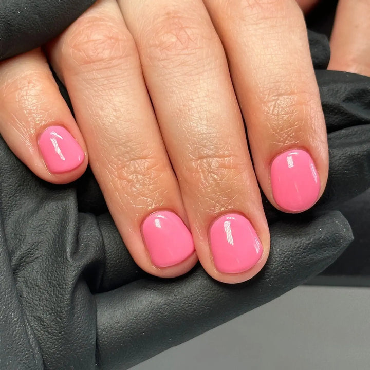 Quick Kiss - UGGP-A0735 Urban Graffiti Gel Polish 15ml   Naio Nails